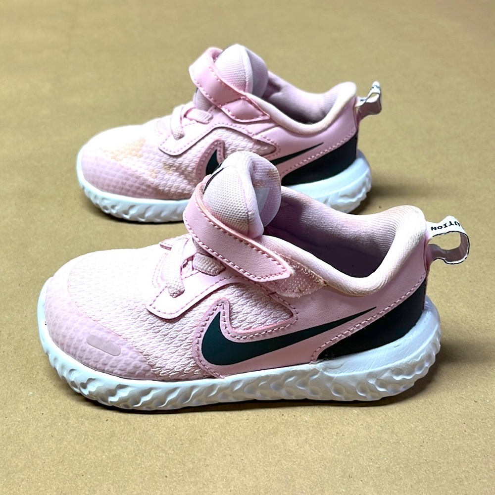 Nike kids shoes size 8c